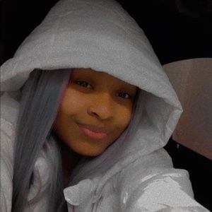 Meet your Posher, Mataya